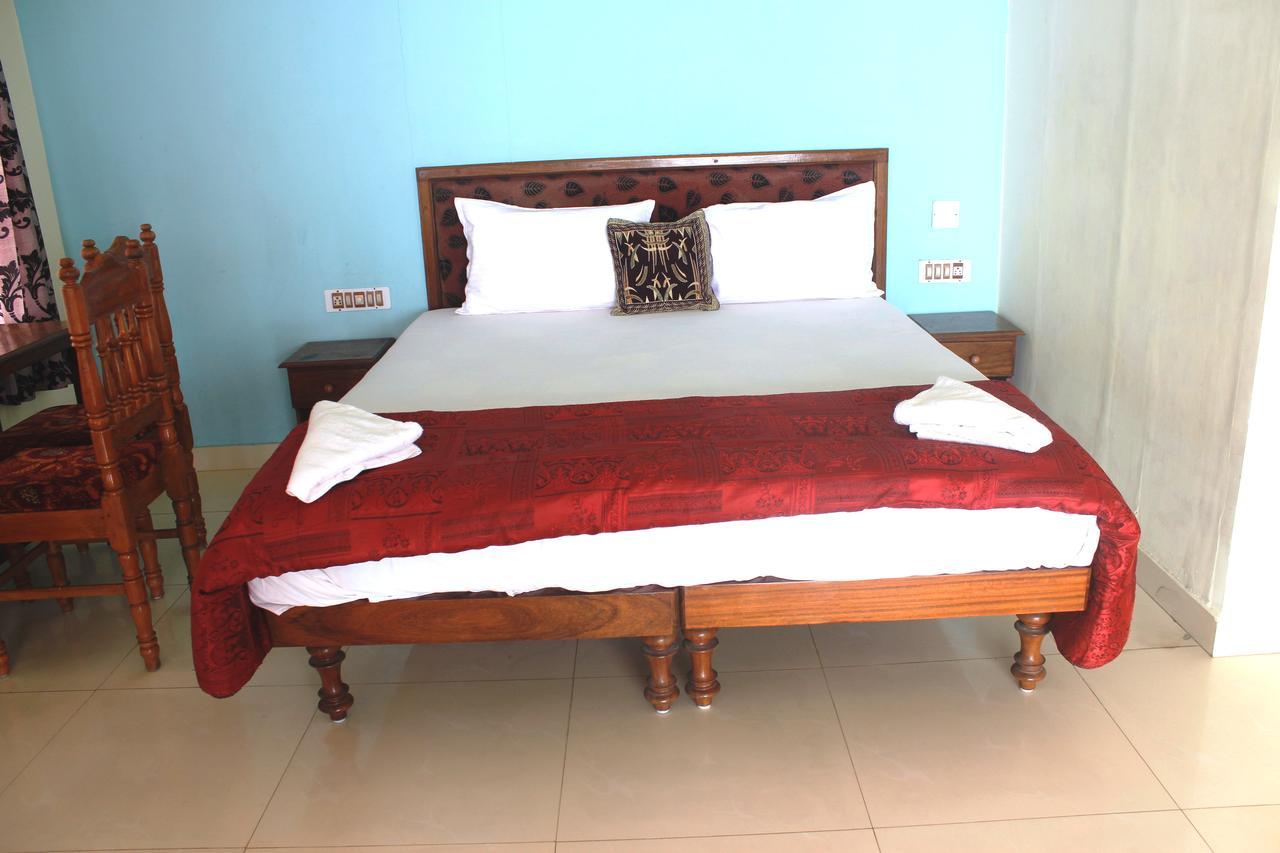 Adam Beach Resort Kovalam Esterno foto